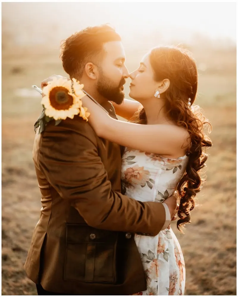 Sunflower sunset, photographed by Drishti Weddings